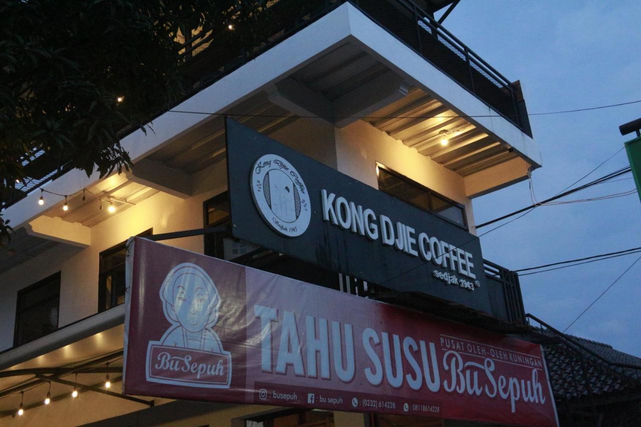 Bu Sepuh Guesthouse Sangkanurip Экстерьер фото