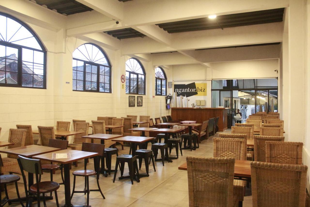 Bu Sepuh Guesthouse Sangkanurip Экстерьер фото